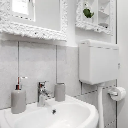 Apartman Heavenly Corner *