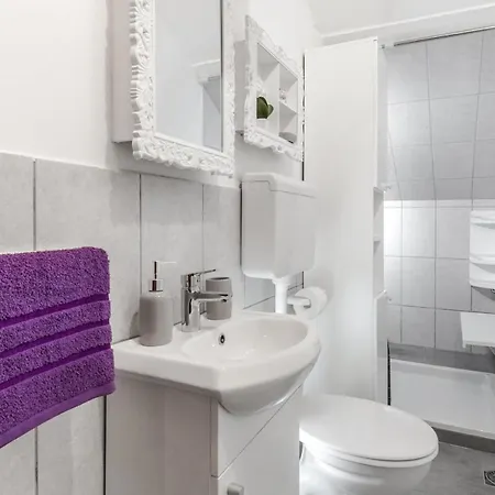 Heavenly Corner * Спліт